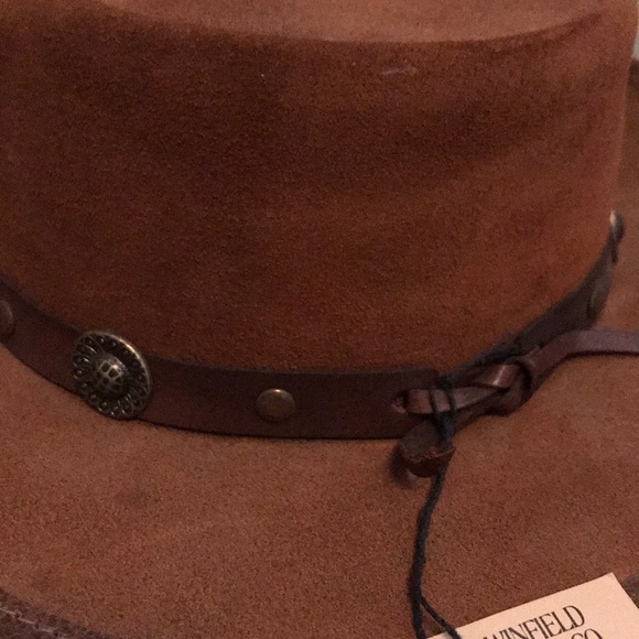 Brown suede women’s hat. New with tags - Picture 3 of 6